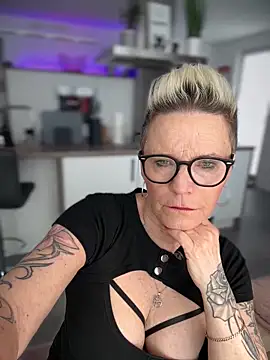 Snapshot of German_Milf chatting on February 25, 2025, 1:28 pm German Milf online show from February 25, 2025, 1:28 pm