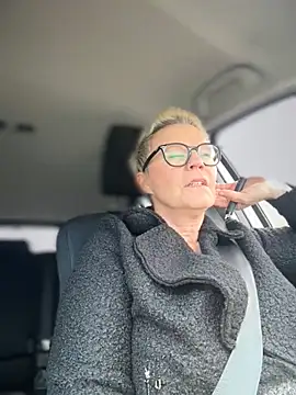 Snapshot of German_Milf chatting on October 9, 2025, 11:19 am German Milf online show from October 9, 2025, 11:19 am