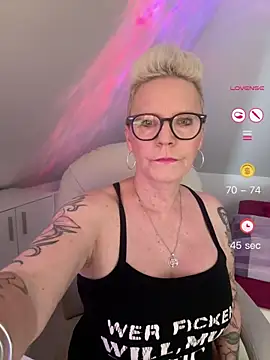 Snapshot of German_Milf chatting on June 2, 2026, 12:40 pm German Milf online show from June 2, 2026, 12:40 pm