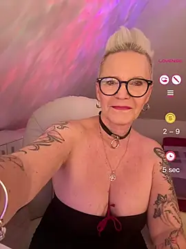 Snapshot of German_Milf chatting on June 3, 2026, 12:52 pm German Milf online show from June 3, 2026, 12:52 pm