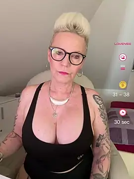 Snapshot of German_Milf chatting on June 7, 2026, 12:42 pm German Milf online show from June 7, 2026, 12:42 pm