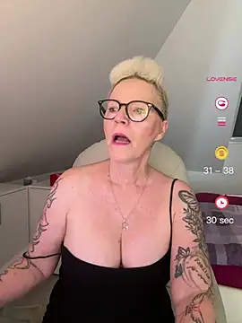 Snapshot of German_Milf chatting on June 8, 2026, 9:31 am German Milf online show from June 8, 2026, 9:31 am