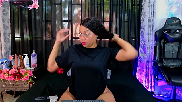 Snapshot of BLACK_ROSSE_1 chatting on October 2, 2025, 12:45 pm BLACK ROSSE 1 online show from October 2, 2025, 12:45 pm