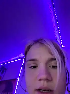 Cutiepiespanks online show from October 9, 2025, 8:40 pm