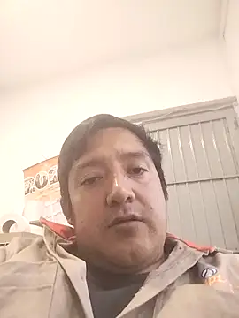 Snapshot of sagrado_1989 chatting on March 1, 2026, 12:23 am sagrado 1989 online show from March 1, 2026, 12:23 am