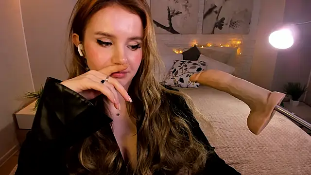 Betty June online show from February 21, 2025, 12:05 am