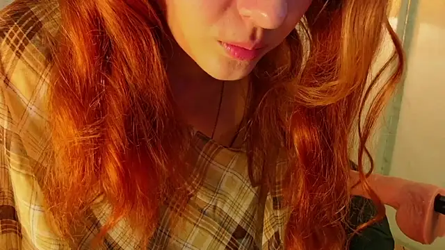 Snapshot of Betty_June chatting on July 5, 2026, 8:49 pm Betty June online show from July 5, 2026, 8:49 pm