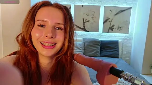 Snapshot of Betty_June chatting on July 10, 2026, 8:33 pm Betty June online show from July 10, 2026, 8:33 pm