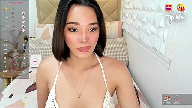 TsHeartXxx online show from April 23, 2026, 5:30 am