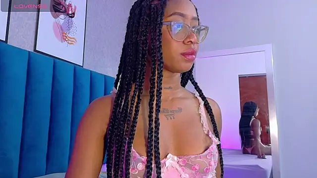 MiaMidnnightt online show from April 27, 2026, 12:36 pm
