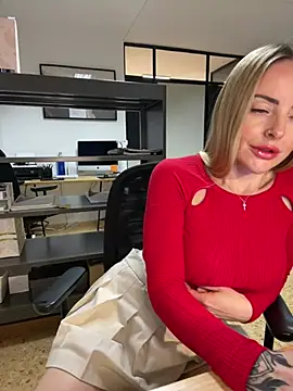 Snapshot of EmaSalis chatting on February 15, 2025, 6:55 pm EmaSalis online show from February 15, 2025, 6:55 pm