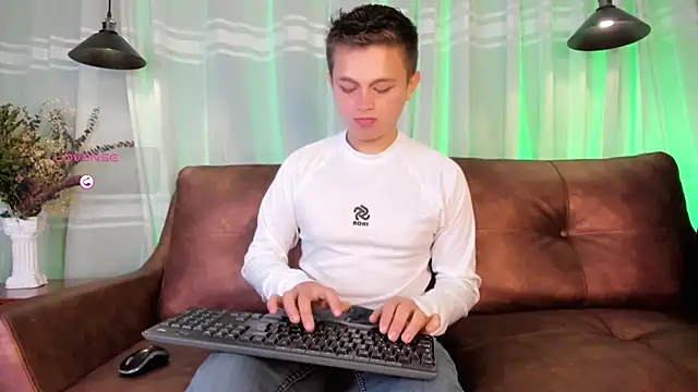 Snapshot of Tim_wolf chatting on October 23, 2025, 12:59 pm Tim wolf online show from October 23, 2025, 12:59 pm