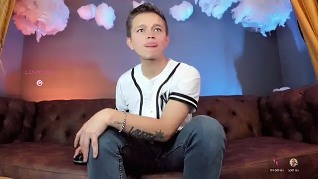 Snapshot of Tim_wolf chatting on October 27, 2025, 1:26 pm Tim wolf online show from October 27, 2025, 1:26 pm