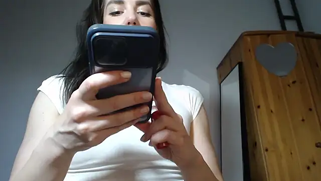Snapshot of Lisakisss chatting on May 26, 2026, 6:37 pm Lisakisss online show from May 26, 2026, 6:37 pm