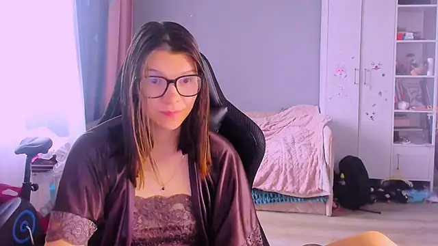 MollyLollipop online show from May 29, 2026, 4:43 am