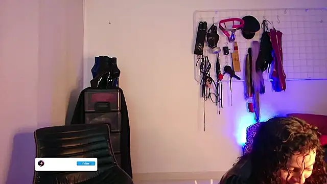 Snapshot of mylatexpleasure chatting on March 11, 2026, 9:10 pm mylatexpleasure online show from March 11, 2026, 9:10 pm