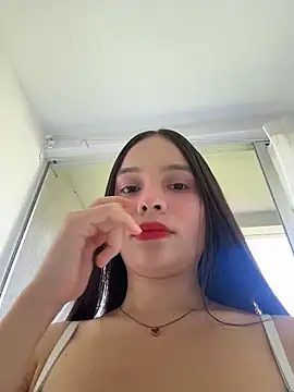 Snapshot of MiaJacksonn chatting on May 24, 2026, 3:28 pm MiaJacksonn online show from May 24, 2026, 3:28 pm