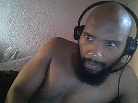 KAYBEEDEFREAK online show from February 5, 2025, 4:03 pm