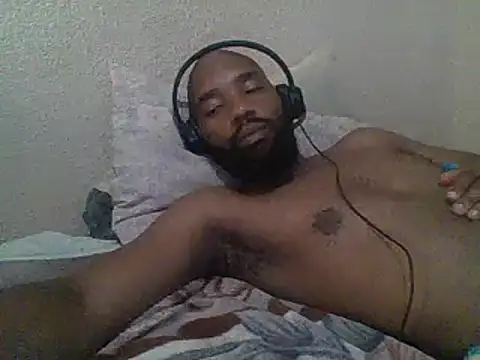 KAYBEEDEFREAK online show from February 7, 2025, 5:52 am