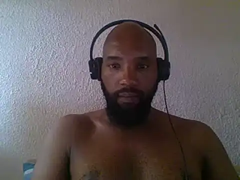KAYBEEDEFREAK online show from February 10, 2025, 2:26 pm