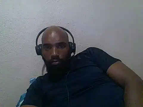 KAYBEEDEFREAK online show from February 11, 2025, 7:38 pm