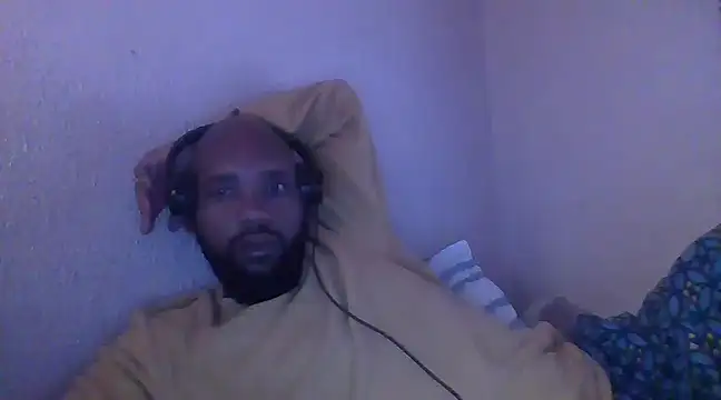 KAYBEEDEFREAK online show from February 16, 2025, 9:04 am