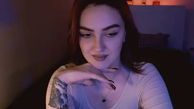 Snapshot of LilyFarey chatting on December 5, 2024, 6:11 pm LilyFarey online show from December 5, 2024, 6:11 pm