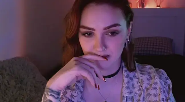 Snapshot of LilyFarey chatting on December 19, 2024, 5:08 pm LilyFarey online show from December 19, 2024, 5:08 pm