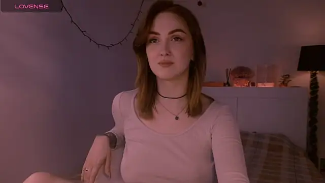 Snapshot of LilyFarey chatting on November 16, 2025, 6:57 pm LilyFarey online show from November 16, 2025, 6:57 pm