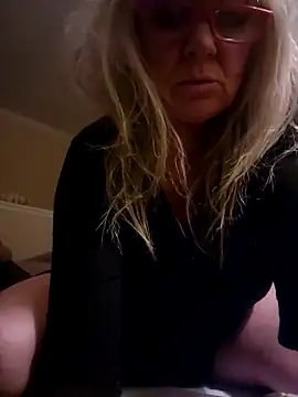 Snapshot of IMS_BHAVEN chatting on November 17, 2025, 11:16 am IMS BHAVEN online show from November 17, 2025, 11:16 am