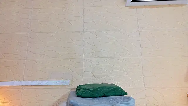 Sweet baby hellen online show from March 14, 2025, 4:10 am