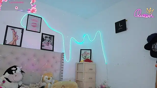 Snapshot of Sweet_baby_hellen chatting on May 13, 2026, 4:21 am Sweet baby hellen online show from May 13, 2026, 4:21 am