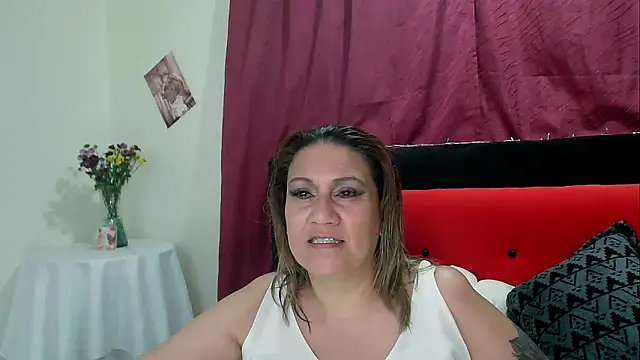 Snapshot of yayita_mature chatting on January 10, 2025, 12:04 pm yayita mature online show from January 10, 2025, 12:04 pm