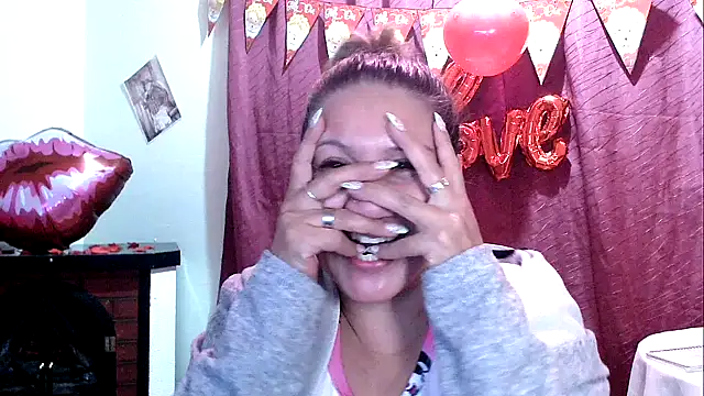 Snapshot of yayita_mature chatting on February 10, 2025, 12:52 am yayita mature online show from February 10, 2025, 12:52 am