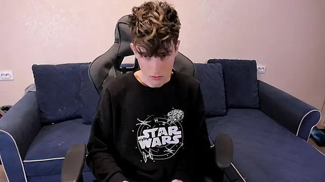 Snapshot of James_Mills chatting on October 15, 2025, 7:14 pm James Mills online show from October 15, 2025, 7:14 pm