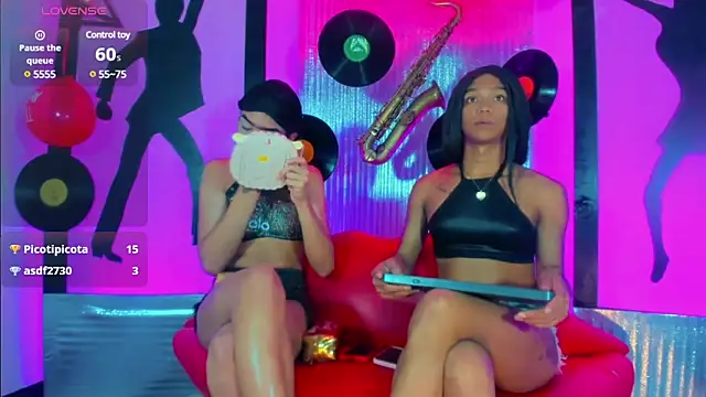 Snapshot of nickyminach_ chatting on February 21, 2025, 7:43 pm nickyminach online show from February 21, 2025, 7:43 pm