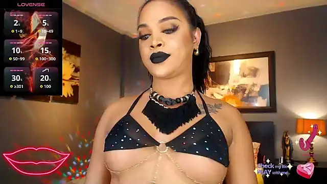 MarryQueen22 online show from April 27, 2026, 10:52 pm