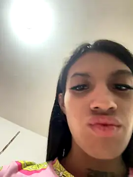 Snapshot of Ortegakim chatting on November 16, 2025, 5:18 pm Ortegakim online show from November 16, 2025, 5:18 pm