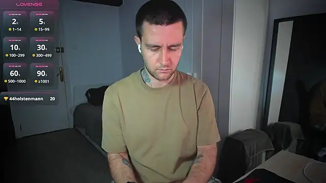 Snapshot of HonestAndrew chatting on February 4, 2025, 1:38 pm HonestAndrew online show from February 4, 2025, 1:38 pm