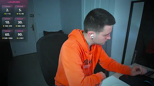 Snapshot of HonestAndrew chatting on March 16, 2025, 3:28 pm HonestAndrew online show from March 16, 2025, 3:28 pm