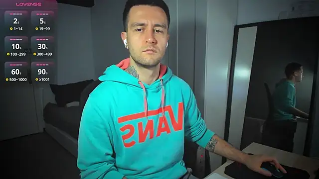 Snapshot of HonestAndrew chatting on March 18, 2025, 7:08 am HonestAndrew online show from March 18, 2025, 7:08 am