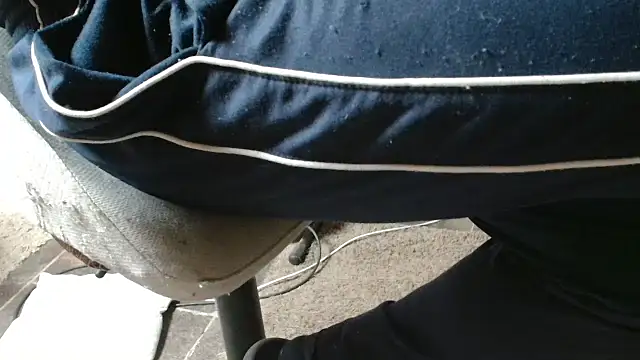 Snapshot of blow2gold chatting on September 17, 2025, 10:39 am blow2gold online show from September 17, 2025, 10:39 am