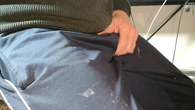 Snapshot of blow2gold chatting on November 6, 2025, 5:25 pm blow2gold online show from November 6, 2025, 5:25 pm