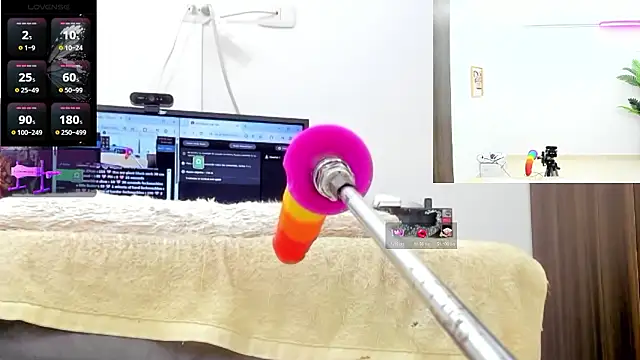 Paulina Davis  online show from January 10, 2026, 12:01 am