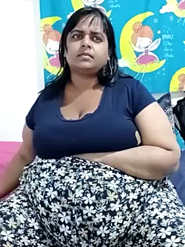 Snapshot of SusanaEshwar chatting on May 7, 2026, 5:18 pm SusanaEshwar online show from May 7, 2026, 5:18 pm