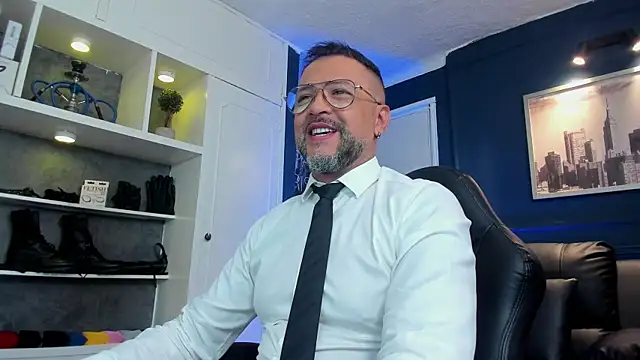 Snapshot of MrFrank_tattoo chatting on June 11, 2026, 2:26 pm MrFrank tattoo online show from June 11, 2026, 2:26 pm