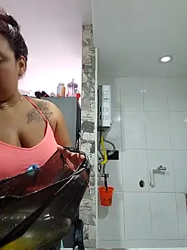 LizzRouse online show from November 25, 2025, 1:11 pm