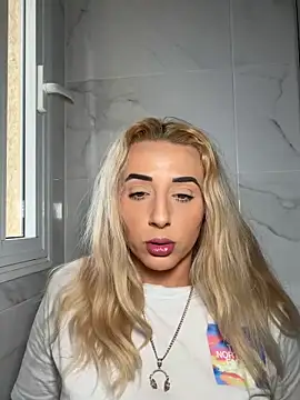 Strongqueen online show from May 5, 2026, 6:38 pm