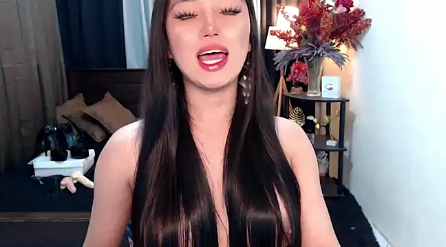 Dhalia Gomez06 online show from February 26, 2025, 2:03 pm