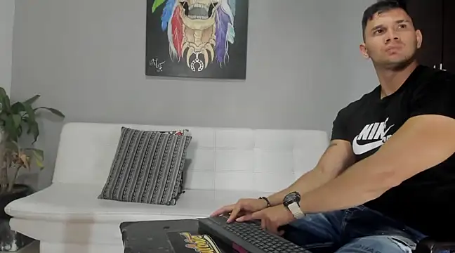 GendersonFit online show from December 6, 2024, 8:40 pm